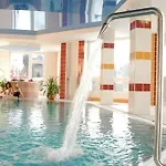 Royal Hotel