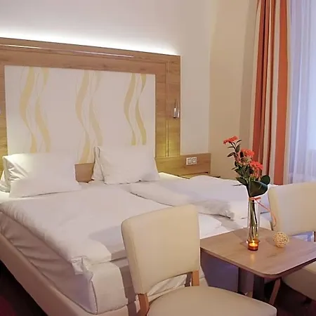 Royal Hotel